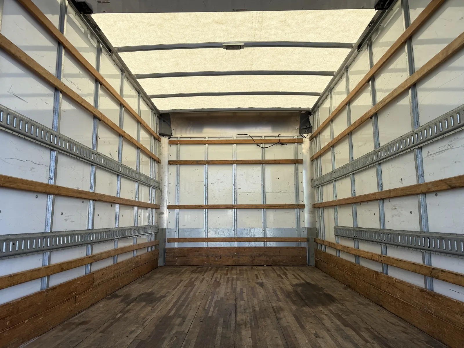2019 Isuzu NPR HD - Photo 20
