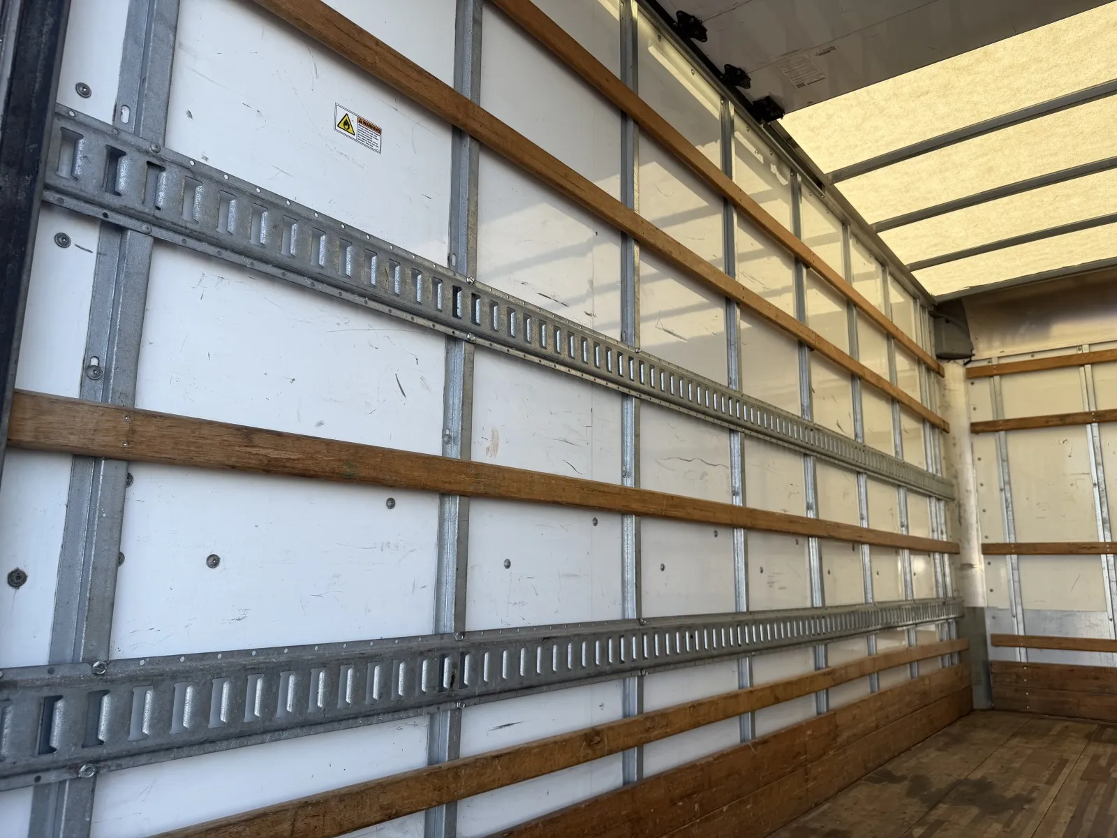 2019 Isuzu NPR HD - Photo 21