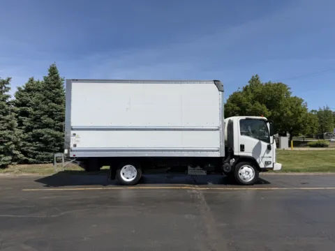 White 2019 Isuzu NPR 16ft Box Truck with Lift Gate for sale in Crystal Lake, IL