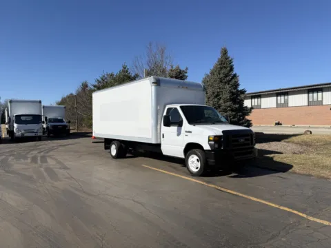 Another view of 2015 Ford E-350 16ft Box Truck for sale in Crystal Lake, IL at Signature Truck Center