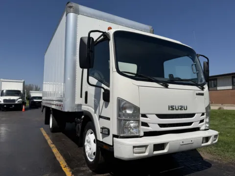 Another view of 2020 Isuzu NPR 16ft Box Truck with Lift Gate for sale in Crystal Lake, IL at Signature Truck Center