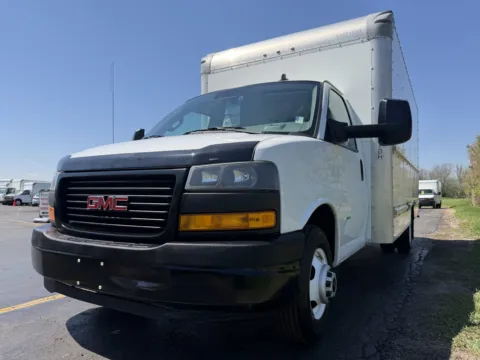 More photos of 2021 GMC 3500 16ft Box Truck at Signature Truck Center, IL