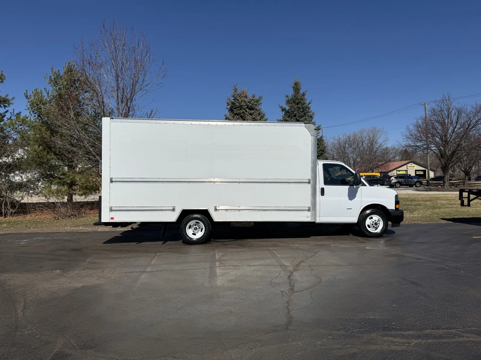 2021 GMC Savana Cutaway Work Van