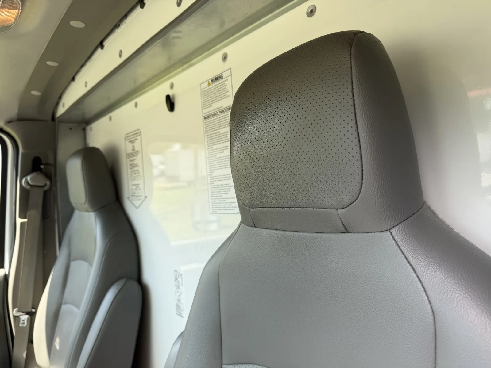 2022 Ford E-Series Cutaway Base - Photo 31