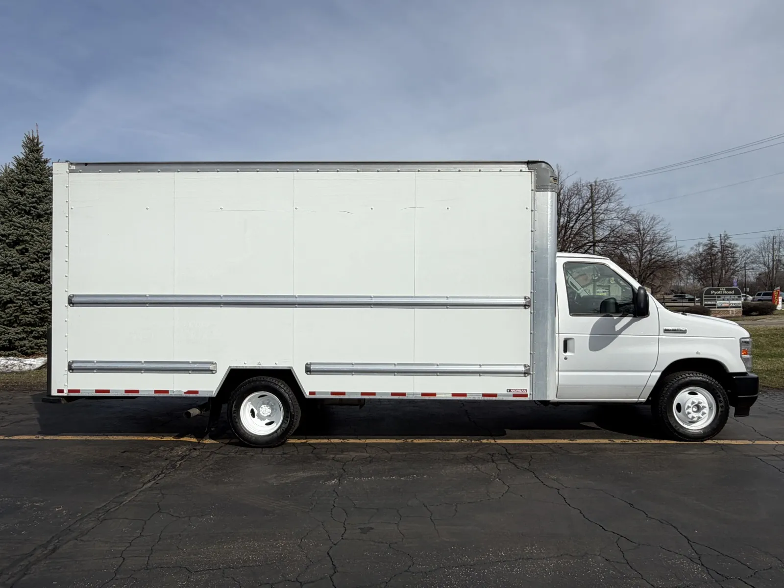 White 2022 Ford E-350 16ft Box Truck for sale in Crystal Lake, IL