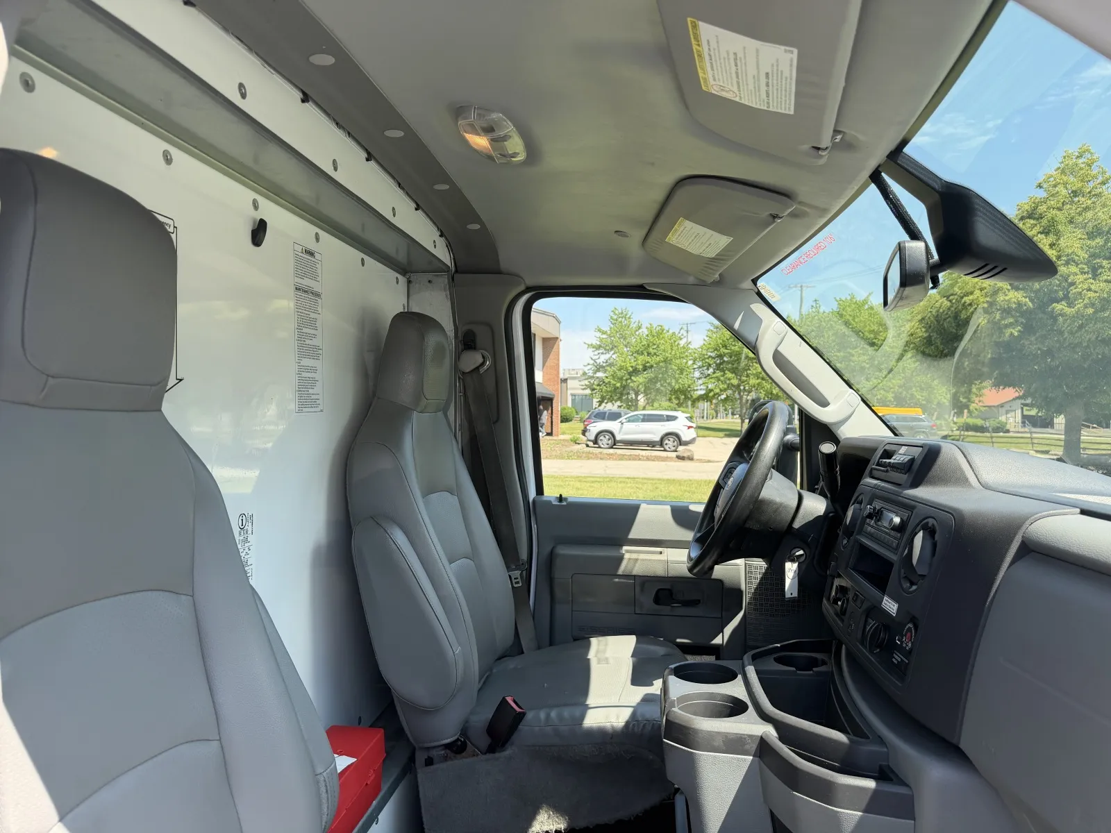2022 Ford E-Series Cutaway Base - Photo 23