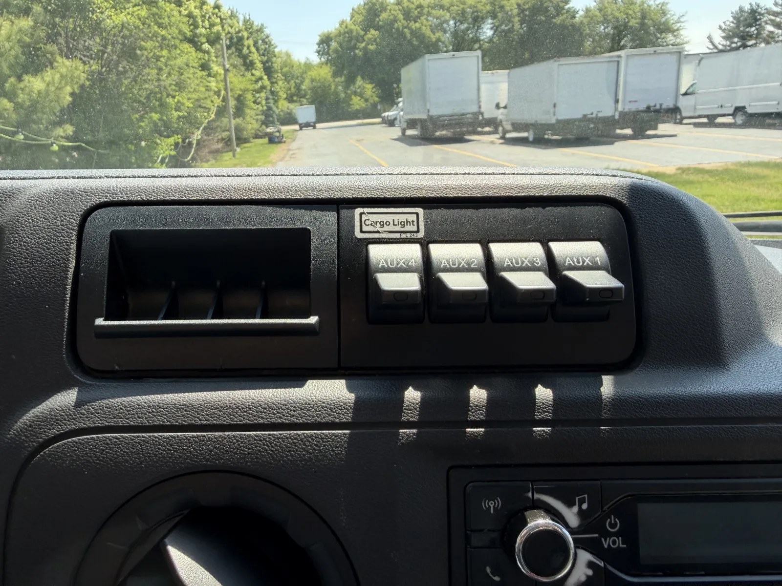 2022 Ford E-Series Cutaway Base - Photo 38