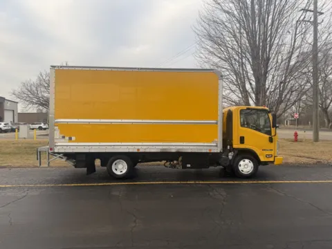 White 2022 Isuzu NPR HD 16ft Box Truck with Lift Gate for sale in Crystal Lake, IL