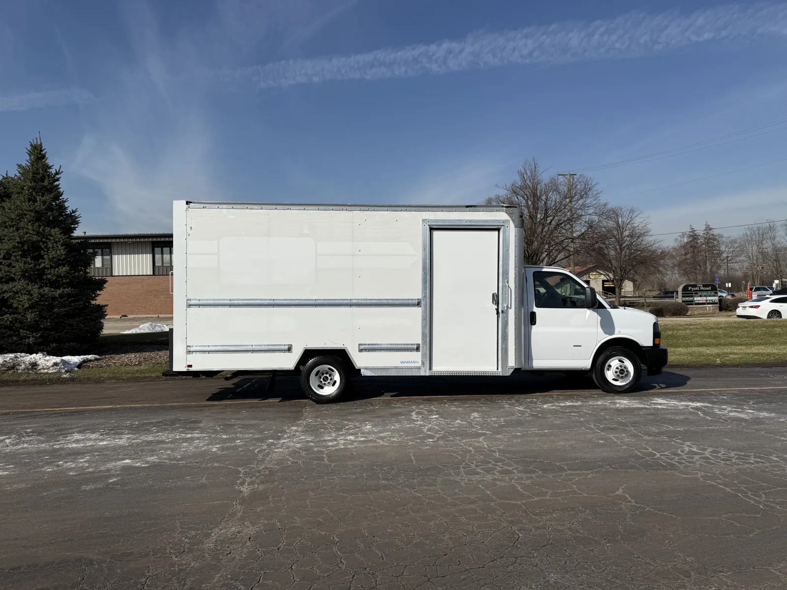 White 2022 GMC 3500 16ft Box Truck for sale in Crystal Lake, IL