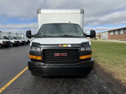 More photos of 2022 GMC 3500 16ft Box Truck at Signature Truck Center, IL