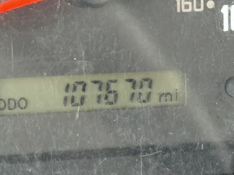 More photos of 2018 Isuzu NPR 16ft Box Truck with Lift Gate at Signature Truck Center, IL