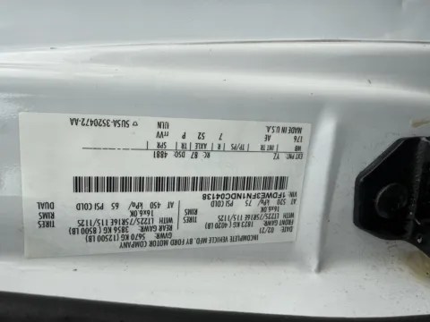 More photos of 2022 Ford E-350 16ft Box Truck at Signature Truck Center, IL