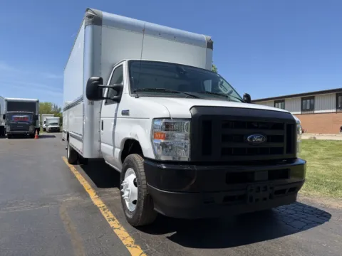 Another view of 2022 Ford E-350 16ft Box Truck for sale in Crystal Lake, IL at Signature Truck Center