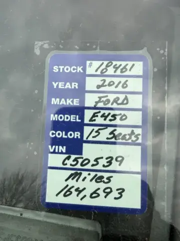 More photos of 2016 Ford E-350 Shuttle Bus at Signature Truck Center, IL