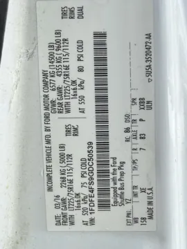 More photos of 2016 Ford E-350 Shuttle Bus at Signature Truck Center, IL