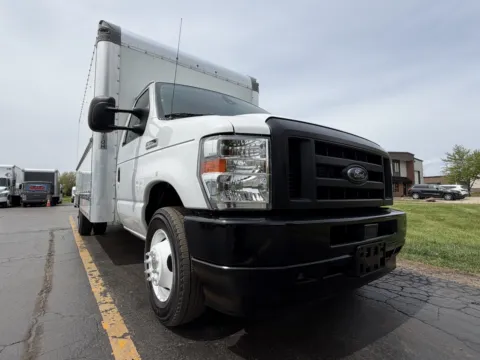Another view of 2022 Ford E-350 16ft Box Truck for sale in Crystal Lake, IL at Signature Truck Center