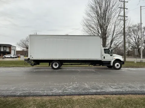 White 2020 International MV607 26ft Box Truck with Lift Gate for sale in Crystal Lake, IL