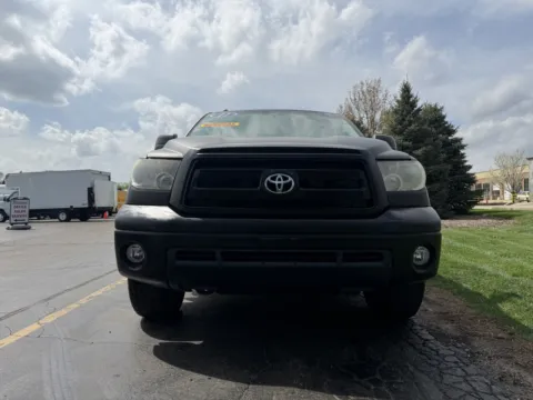 More photos of 2011 Toyota Tundra Double Cab at Signature Truck Center, IL