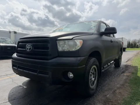 More photos of 2011 Toyota Tundra Double Cab at Signature Truck Center, IL