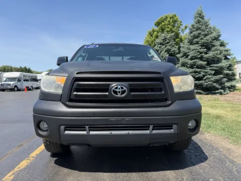 More photos of 2011 Toyota Tundra Double Cab at Signature Truck Center, IL