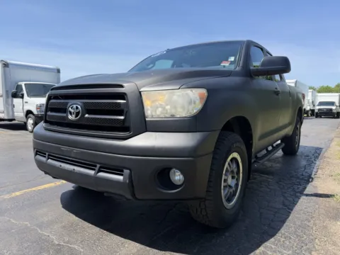 More photos of 2011 Toyota Tundra Double Cab at Signature Truck Center, IL