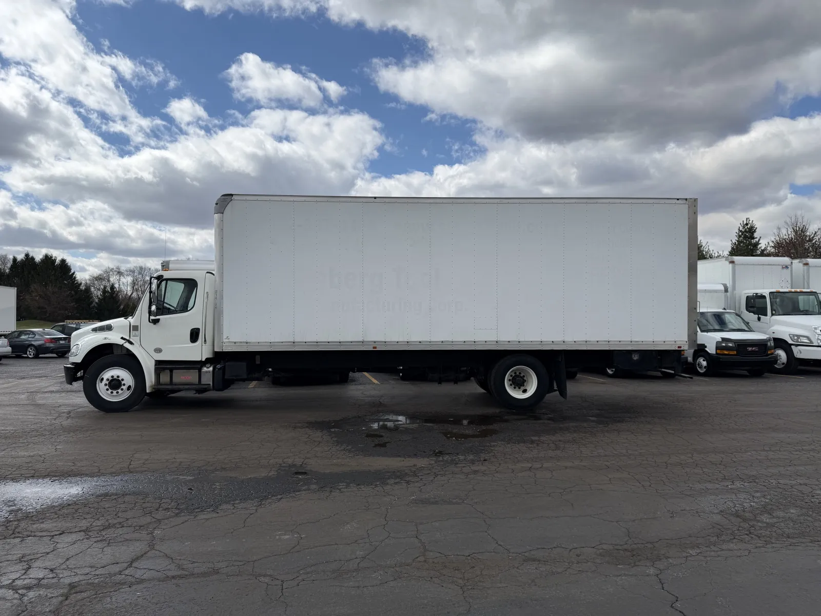 White 2019 Freightliner M2 26ft Box Truck for sale in Crystal Lake, IL
