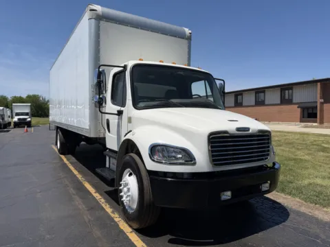 Another view of 2019 Freightliner M2 26ft Box Truck for sale in Crystal Lake, IL at Signature Truck Center