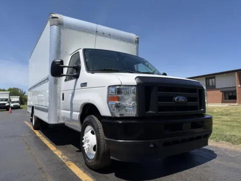 Another view of 2022 Ford E-350 16ft Box Truck for sale in Crystal Lake, IL at Signature Truck Center