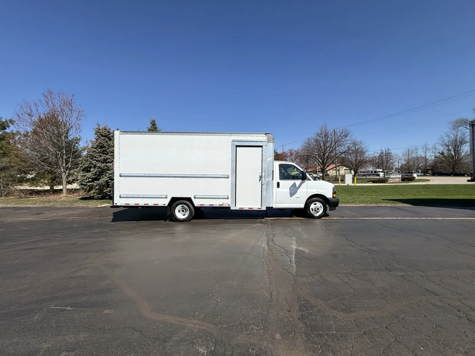 2022 GMC 3500 16ft Box Truck for sale in Crystal Lake, IL