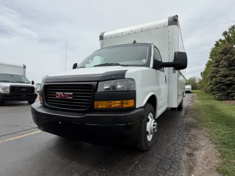More photos of 2022 GMC 3500 16ft Box Truck with Shelves and Side Door at Signature Truck Center, IL