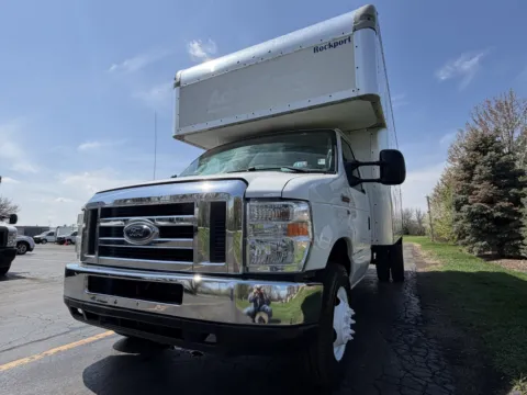 More photos of 2019 Ford E-450 16ft Attic Truck with Lift Gate at Signature Truck Center, IL