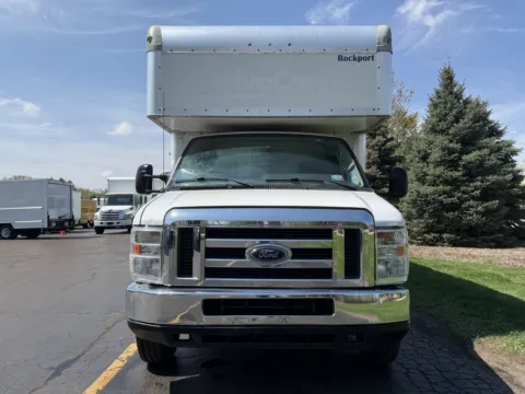 More photos of 2019 Ford E-450 16ft Attic Truck with Lift Gate at Signature Truck Center, IL