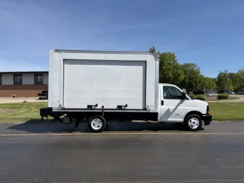 White 2017 Chevrolet Express G4500 16 FT Box Truck with Large Side Roll Up Door for sale in Crystal Lake, IL