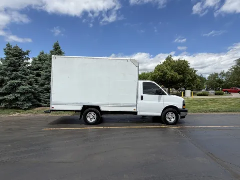 White 2022 Chevrolet Express 3500 for sale in Crystal Lake, IL