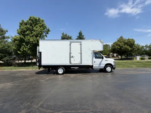 White 2021 Ford E450 Attic with Liftgate and Side Door for sale in Crystal Lake, IL