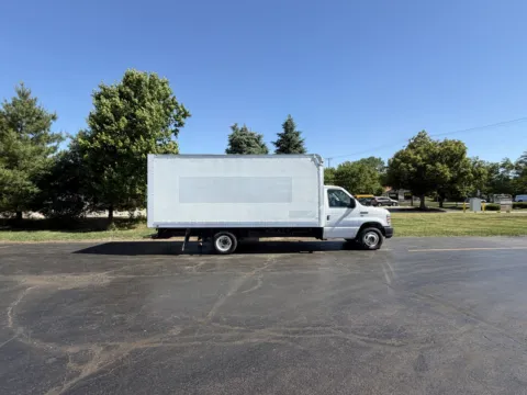 White 2019 Ford E350 16 FT Box Truck for sale in Crystal Lake, IL