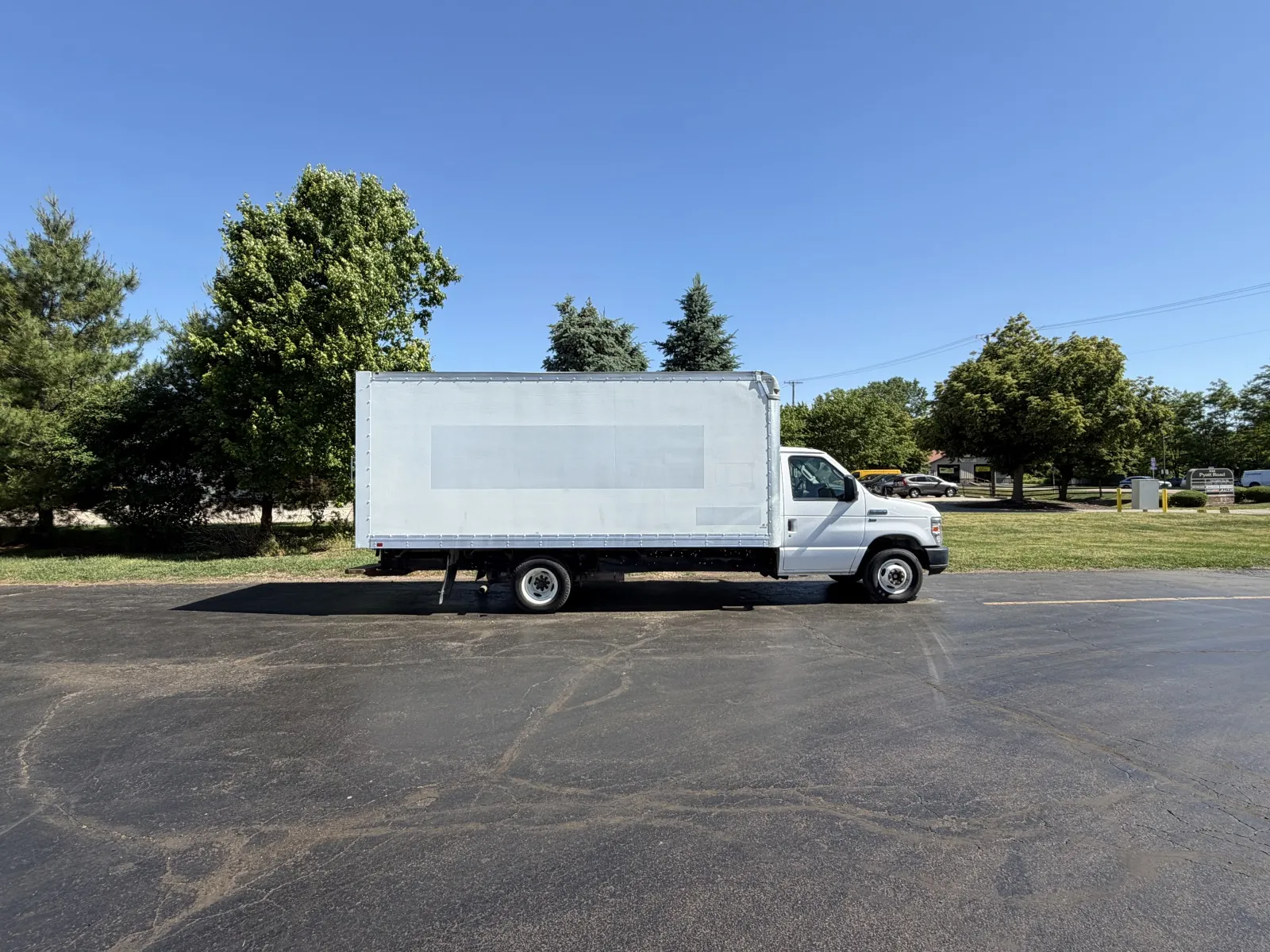 2019 Ford E-Series SRW E-350 Super Duty 138 in WB's photo