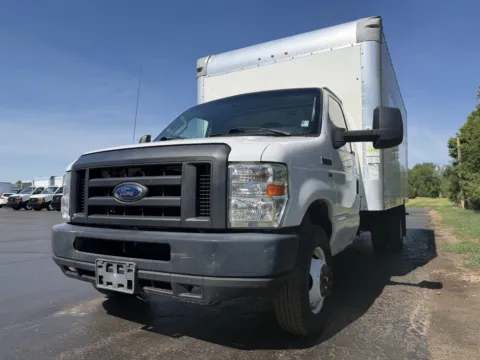 More photos of 2019 Ford E350 16 FT Box Truck at Signature Truck Center, IL