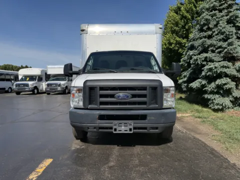 More photos of 2019 Ford E350 16 FT Box Truck at Signature Truck Center, IL
