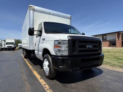 Another view of 2019 Ford E-350 16 FT Box Truck for sale in Crystal Lake, IL at Signature Truck Center