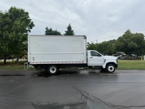 White 2020 Chevrolet Silverado 4500 16 ft Box Truck for sale in Crystal Lake, IL
