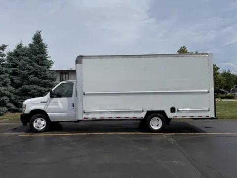 Photos of 2022 Ford E-Series E-350 SD for sale in Crystal Lake, IL at Signature Truck Center
