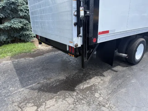 More photos of 2019 Ford E-450 16 FT Attic truck with Liftgate and Side Door at Signature Truck Center, IL
