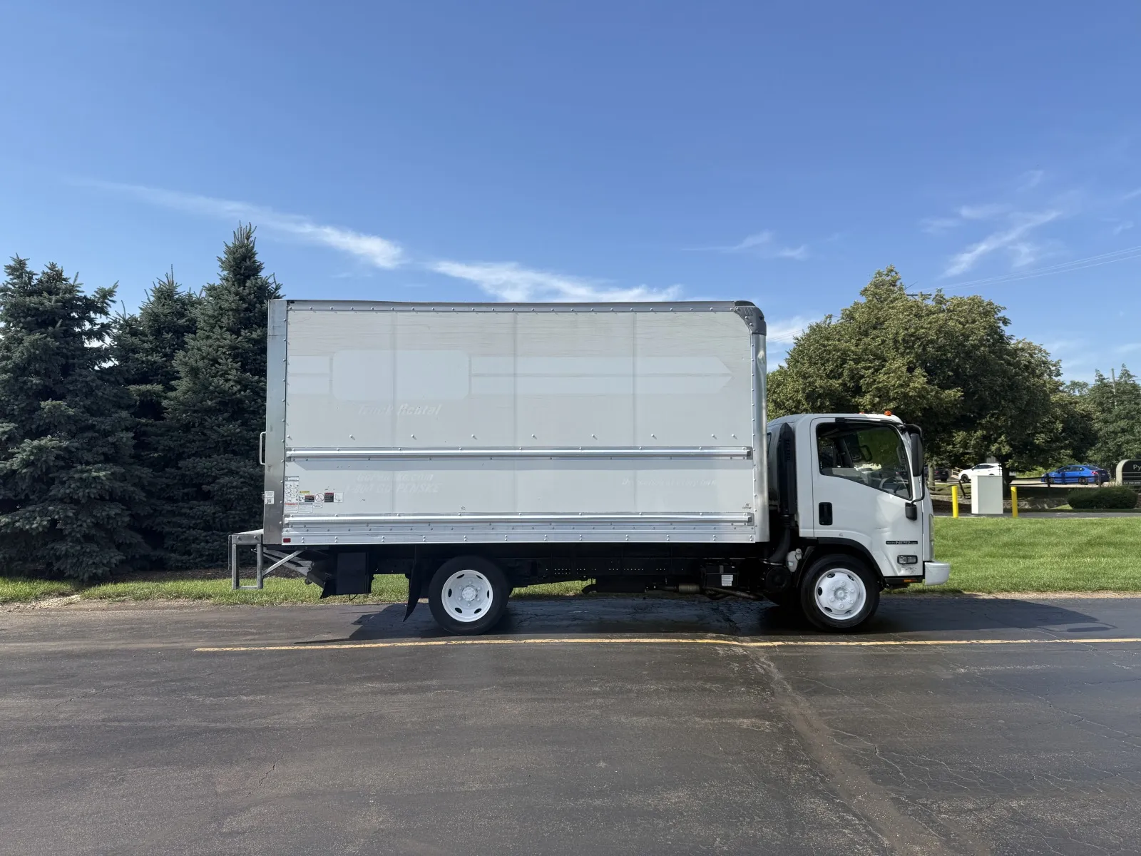 2020 Isuzu NPR 16 FT Box Truck with Liftgate