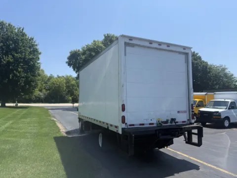 More photos of 2015 Isuzu NPR HD 16 FT Box Truck with 2000 lb Liftgate at Signature Truck Center, IL