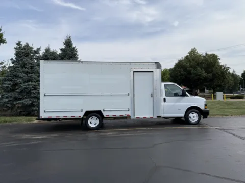 White 2022 GMC Savana 3500 16 FT Box Truck with Shelving and Side Door for sale in Crystal Lake, IL