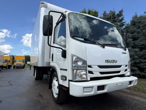 Another view of 2018 Isuzu NPR EFI 16ft Box Truck with Liftgate for sale in Crystal Lake, IL at Signature Truck Center