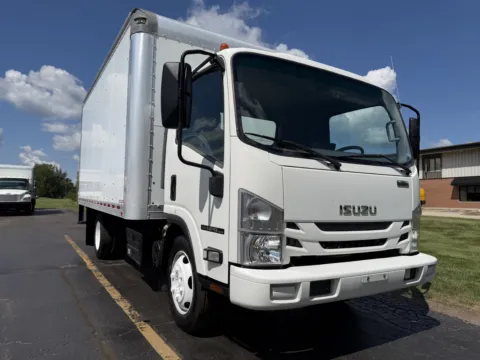 Another view of 2020 Isuzu NPR XD 16 FT Box Truck with Liftgate for sale in Crystal Lake, IL at Signature Truck Center