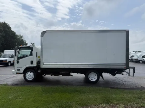 More photos of 2019 Isuzu NPR HD 16 FT Box Truck with Liftgate at Signature Truck Center, IL