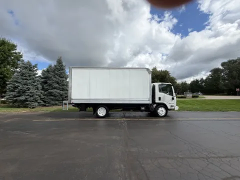 White 2019 Isuzu NPR HD 16 FT Box Truck with Liftgate for sale in Crystal Lake, IL